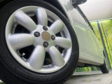 【純正14インチアルミホイール】外観にマッチした純正アルミホイールを装着しております。各種社外アルミホイールや、スタッドレスタイヤも取扱いしております。是非ご相談ください♪
