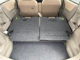普段のお買い物や通勤、送迎等に十分な荷室スペースを確保しております。セカンドシートを倒すと、大きな荷物の積載も可能です♪