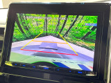 【バックカメラ】駐車時に後方がリアルタイム映像で確認できます。大型商業施設や立体駐車場での駐車時や、夜間のバック時に大活躍!運転スキルに関わらず、今や必須となった装備のひとつです!