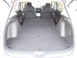 ◆後部座席を両方倒せば驚きの広さに!大きな荷物が積めます!