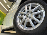 【15インチアルミホイール】外観にマッチしたアルミホイールを装着しております。各種アルミホイールや、スタッドレスタイヤも取扱いしております。是非ご相談ください♪