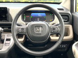 【純正革巻きステアリング】上質な革を使用することで、手にしっかり馴染みとても運転しやすいハンドルです♪