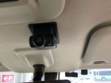 日産純正2ドラレコタイプを装着。フロントと車内を録画してくれるドライブレコーダー付き!
