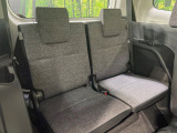 3列目シートはもちろん状態良好☆大人でもゆったりと座って頂けますので、大人数でのお出かけもラクラクです♪ご家族で、気の知れた仲間で、ドライブに行くのが楽しみですね♪