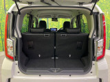 普段のお買い物や通勤、送迎等に十分な荷室スペースを確保しております。セカンドシートを倒すと、大きな荷物の積載も可能です♪