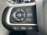 ナビゲーションの装着でステアリングホイール左側のスイッチが操作ができます。オーディオの操作、切替が可能になり、運転しながらでも扱えるので、とても便利です♪