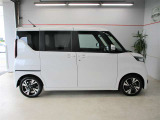 ■排気量は660ccのターボ付き軽自動車。両側パワースライドドアです。