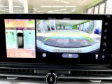 【アラウンドビューモニター】専用のカメラにより、上から見下ろしたような視点で360度クルマの周囲を確認することができます☆死角部分も確認しやすく、狭い場所での切り返しや駐車もスムーズに行えます。