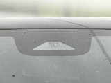 【ホンダセンシング】走行中に前方の車両等を認識し、衝突しそうな時は警報とブレーキで衝突回避と被害軽減をアシスト。より安全にドライブをお楽しみいただけます。