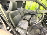 運転席シート廻りは使用感も少なく、良好な状態となっています。丁寧に使われていたことがよくわかりますね。