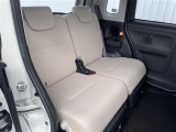 ◆2列目シート◆広々としたスペースで大人の方でも十分座るスペースがございます!オプションでシート撥水、内装丸洗いクリーニングなども取り扱っております。ご希望の際はスタッフまでお申し付けください。