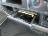 純正灰皿付き!使用感はありますが車内ニオイは特にしません。