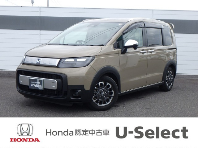 フリード 1.5 e:HEV クロスター 