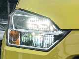 オートライト機能LEDヘッドランプ付きで、大変明るく夜間運転の視界をサポートしてくれます。また、夕暮れ時やトンネル走行時にヘッドランプが自動で点灯してくれます。