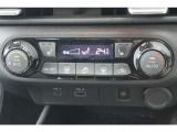 扱い易いオートエアコン、オールシーズン快適なエアコンです!シートヒーターも装備!