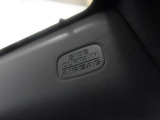 車両側面からの安全性も高めてくれる、安心装備のサイドカーテンエアバックシステムです◎