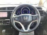 ステアリングにはホンダセンシング操作スイッチ、オーディオ操作スイッチが配置されています♪