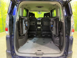 後席を格納すると、これだけの広さが!シーンに合わせたシートアレンジで、大きな荷物も積むことが出来ます♪