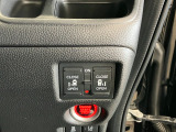【リア両側パワースライドドア】リモコンなどで自動開閉。Hondaスマートキーを携帯していれば、軽い力で解錠とドアオープンが行えます。半ドア状態まで閉めると、自動的に全閉する機能付き。