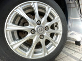 【14インチアルミホイール】外観にマッチしたアルミホイールを装着しております。各種アルミホイールや、スタッドレスタイヤも取扱いしております。是非ご相談ください♪