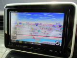地デジ対応ナビゲーションが装着されてます。