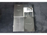 保証書・記録簿・取扱説明書と揃っております。キーの電池は新品にお取替えしてから納車させていただきますので安心してお乗りください。