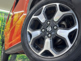 【純正15インチアルミホイール】外観にマッチした純正アルミホイールを装着しております。各種社外アルミホイールや、スタッドレスタイヤも取扱いしております。是非ご相談ください♪