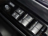 電動格納式ドアミラー・パワーウインドウを装備しています。
