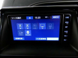 【オーディオ選択画面】AM/FMの切替や、交通情報もこちらの画面から選択できます。