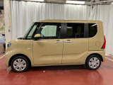 【スマートアシスト搭載車】 衝突回避支援ブレーキ機能(対車両・歩行者)、衝突警報機能(対車両・対歩行者)、誤発信抑制制御機能などの機能で安全な運転をサポートします