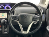 【純正革巻きステアリング】上質な革を使用することで、手にしっかり馴染みとても運転しやすいハンドルです♪