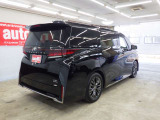 車内もキレイで嫌なニオイもありません。