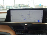 メーカー装着ナビ。操作がわかりやすくらくらくに目的地設定できます。内装デザインにマッチしてます。