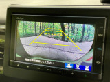 【バックカメラ】駐車時に後方がリアルタイム映像で確認できます。大型商業施設や立体駐車場での駐車時や、夜間のバック時に大活躍!運転スキルに関わらず、今や必須となった装備のひとつです!