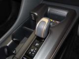 軽い力でシフトチェンジができる「エレクトロシフトマチック」を装備しております。