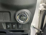 プッシュスタートですのでエンジンの始動もボタンを押すだけです