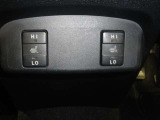 運転席・助手席シートヒーター装備☆  座面と背もたれをすばやく温めるシートヒーターを内蔵。身体を直接温めることができます。 寒い時期には嬉しいアイテムですね♪