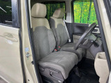 運転席シート廻りは使用感も少なく、良好な状態となっています。丁寧に使われていたことがよくわかりますね。