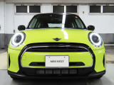 フロントフェイスはMINIアイコンとして永らく愛されるデザイン性の良さと、ブランドの魅力を感じる事ができます。