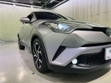 フォグランプ装着車です。暗い夜道の車両前方を明るく照らします