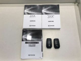 【キーレス】少し離れた場所からでもボタン一つでドアの開錠・施錠ができるのでとっても便利!ドアの鍵穴周りに傷をつけることもありません♪