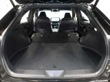 リヤシートを両方倒せば大きな荷物も車載可能です♪