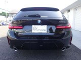 BMW正規販売店のお車は、全てのお車にBMW認定中古車保証書が発行されます。保証約款もございますので、保証内容が明確でございます。お客様にご安心してお乗り頂けますよう、全力でお客様をサポート致します。