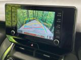 【バックカメラ】駐車時に後方がリアルタイム映像で確認できます。大型商業施設や立体駐車場での駐車時や、夜間のバック時に大活躍!運転スキルに関わらず、今や必須となった装備のひとつです!