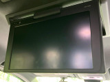 【フリップダウンモニター】大画面モニターで後席でもエンタメをお楽しみいただけます。小さなお子様にも大人気の装備です♪
