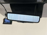 後方確認をミラーではなくカメラ映像で確認出来るデジタルインナーミラーを搭載!荷物があり、後方確認が出来ない時や雨天時などにとても便利☆