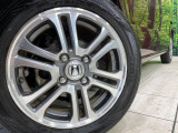 【純正14インチアルミホイール】外観にマッチした純正アルミホイールを装着しております。各種社外アルミホイールや、スタッドレスタイヤも取扱いしております。是非ご相談ください♪
