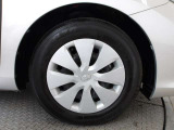 タイヤサイズは195/65R15です