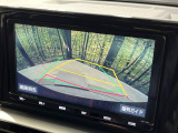 【バックカメラ】駐車時に後方がリアルタイム映像で確認できます。大型商業施設や立体駐車場での駐車時や、夜間のバック時に大活躍!運転スキルに関わらず、今や必須となった装備のひとつです!