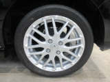 ホンダ純正のアルミホイールを装着!